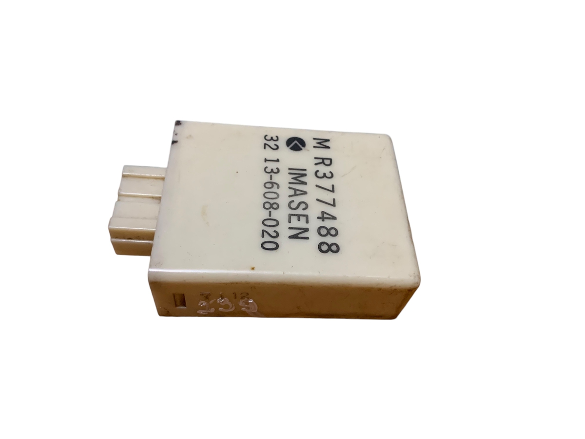 Modulo Rele injecao TR4 MR377488