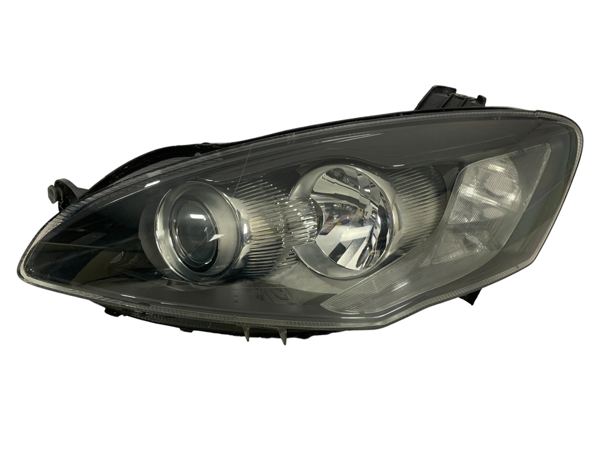 Farol Esquerdo Idea 2011 a 2016 Masc Negra