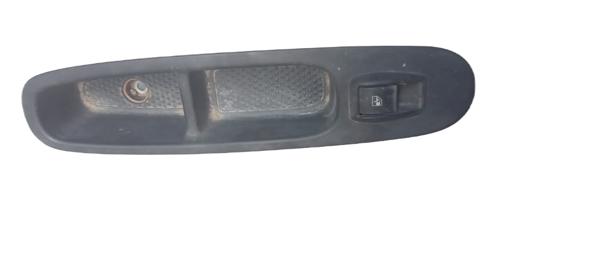 Botão Comando Do Vidro Dianteiro Direito Fiat Uno 1.0 2021