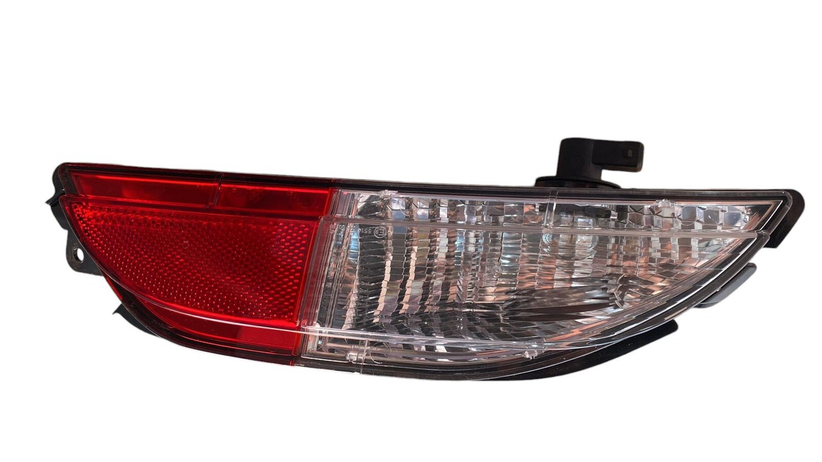 Lanterna Luz de Ré Fiat Punto 07, 08 a 12. Toro 16, 17 a 20