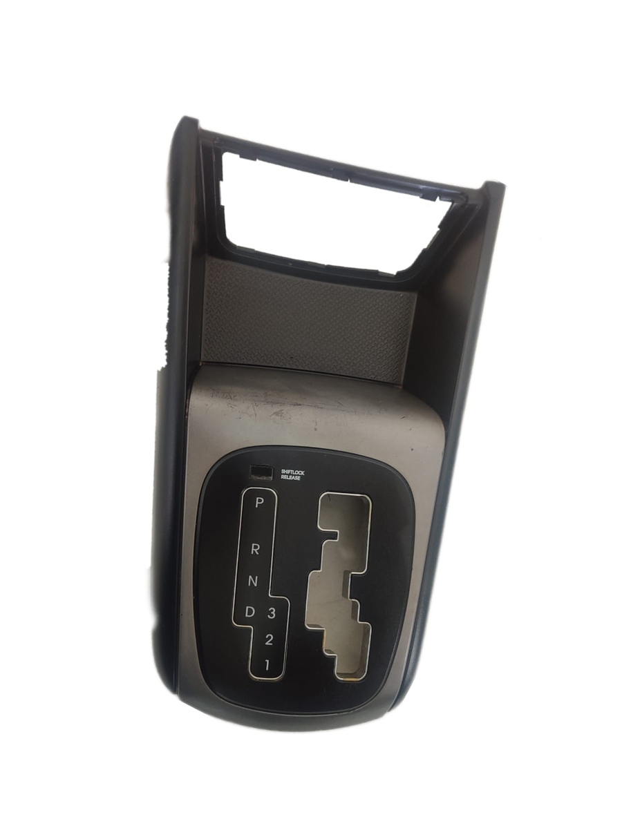 MOLDURA CONSOLE CAMBIO HYUNDAI I30 2009 A 2012
