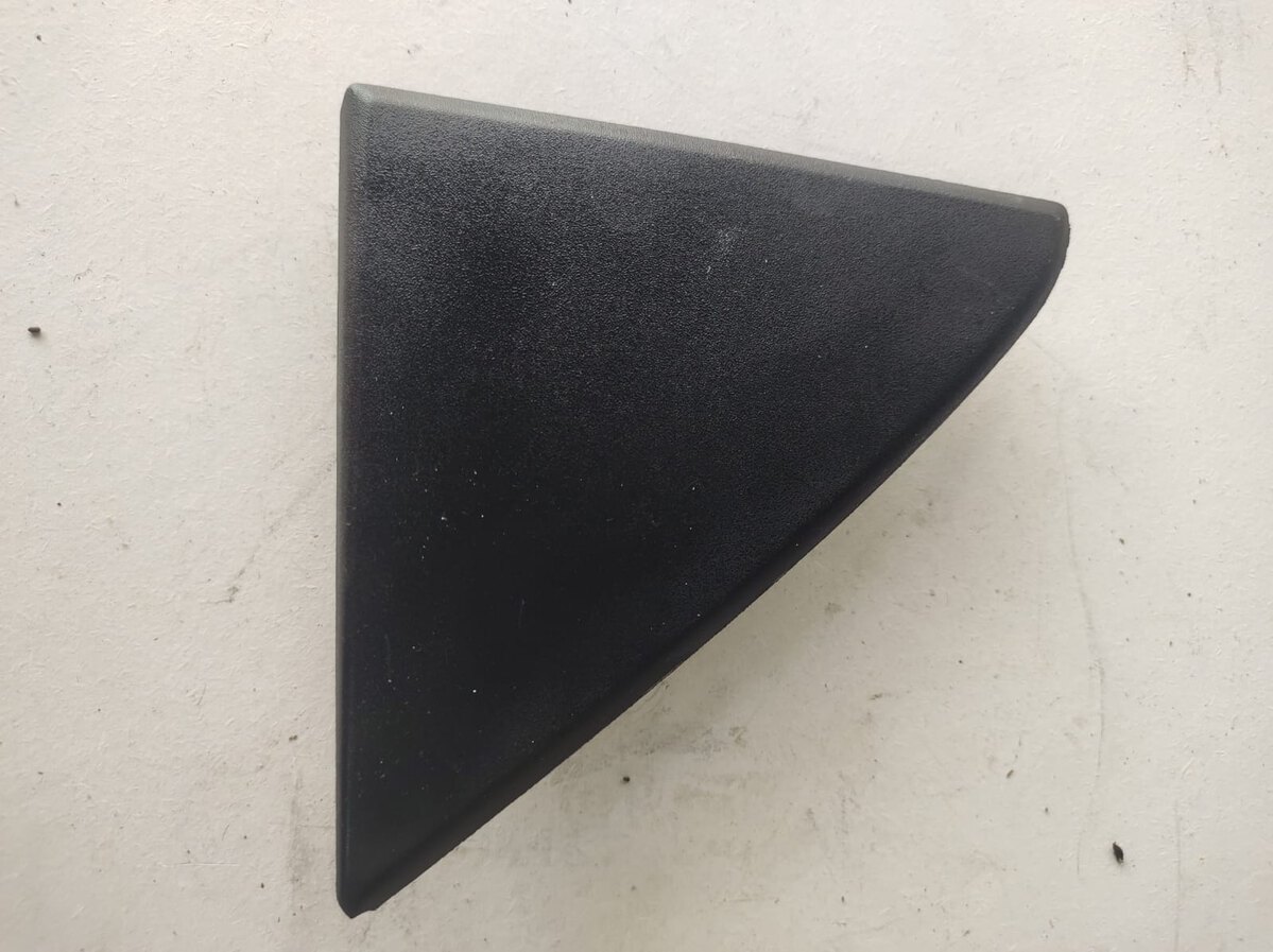 MOLDURA ACABAMENTO TRASEIRO DIREITO COBALT 11/19 52023791