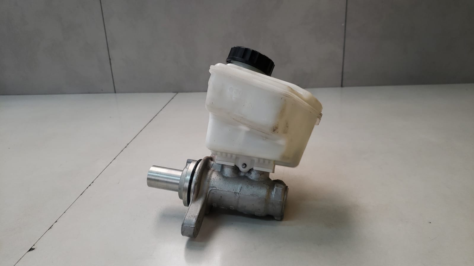 Cilindro Mestre C/ Reservatório Bmw 320i 2.0 2020