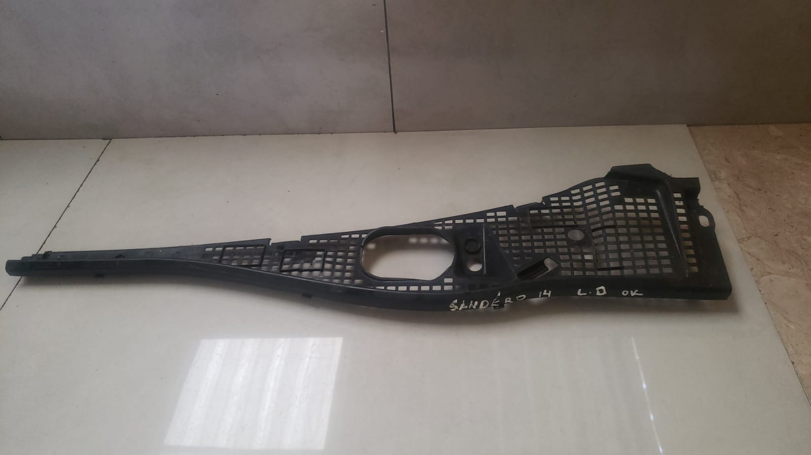 Churrasqueira L D Renault Sandero 2013 2014 668628852r