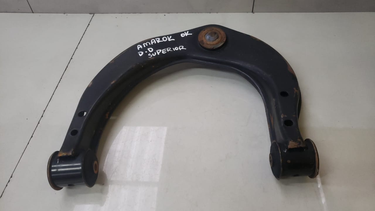 Bandeja Superior Dianteira Direita Vw Amarok 2.0 2013 2014