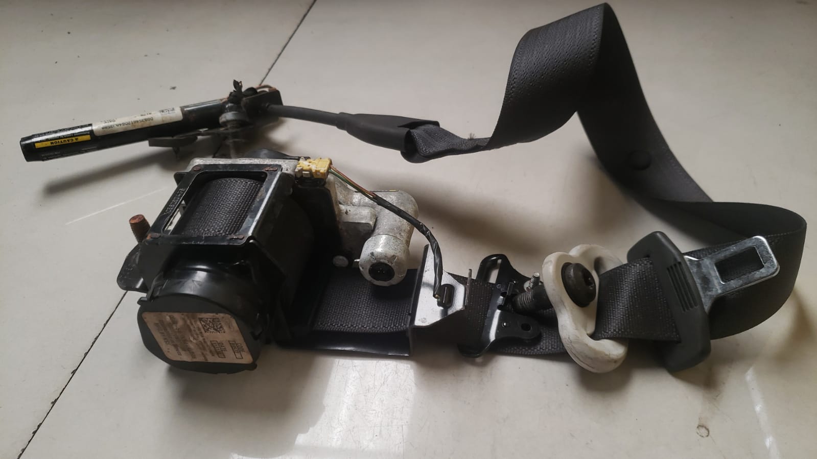 Cinto Segurança dianteiro direito Ford Fusion 2013 a 2019