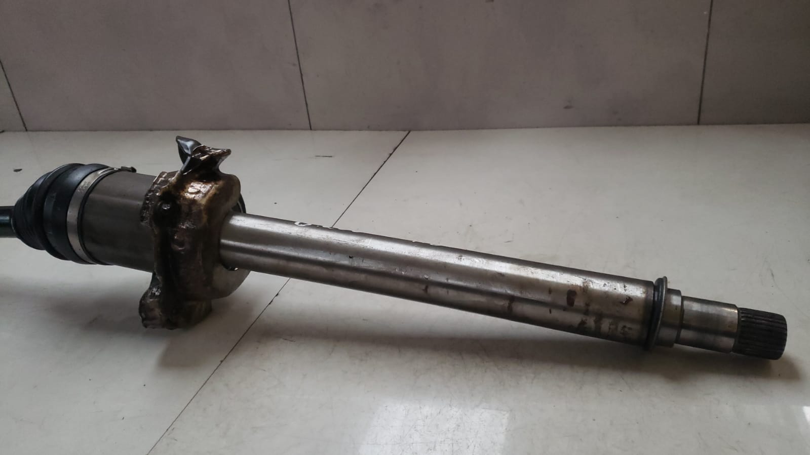 Semi eixo dianteiro direito Mercedes B200 1.6 2012 a 2018