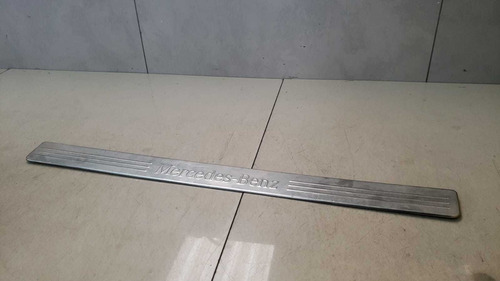 Soleira Porta Dianteira Esquerda Mercedes C180 2011 2012