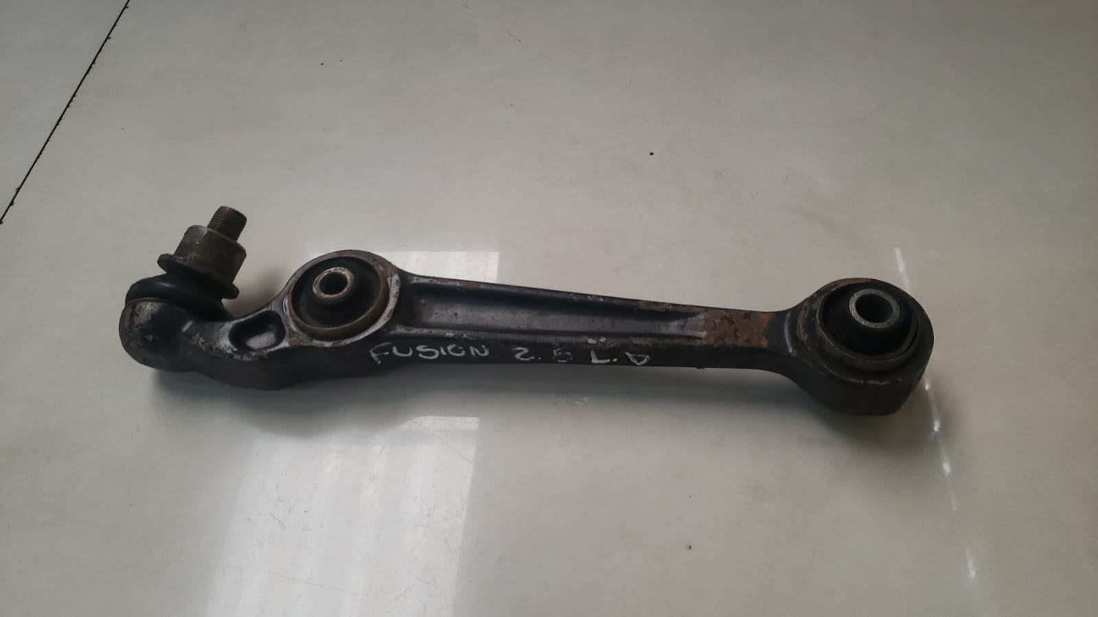 Braço Inferior Dianteiro Direito Ford Fusion 2.5 2009 A 2012