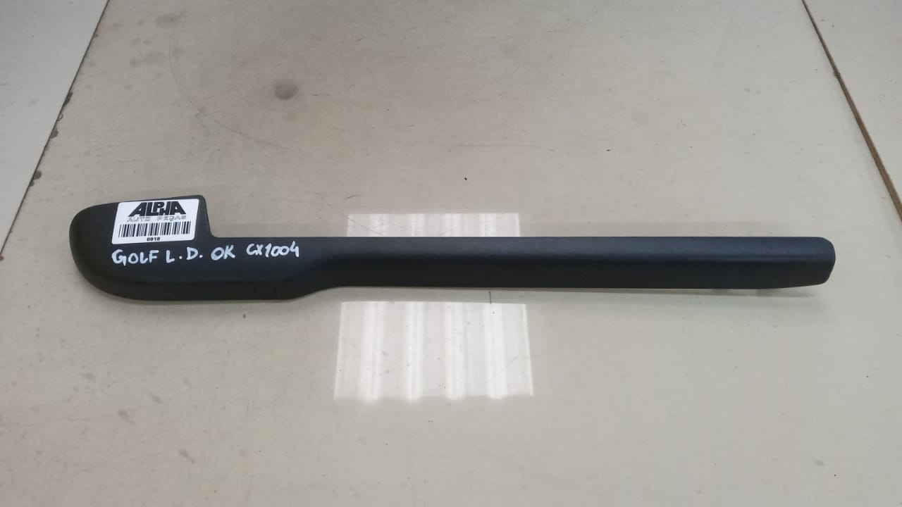 Acabamento Banco Dianteiro L.D Volkswagen Golf 2000 a 2013