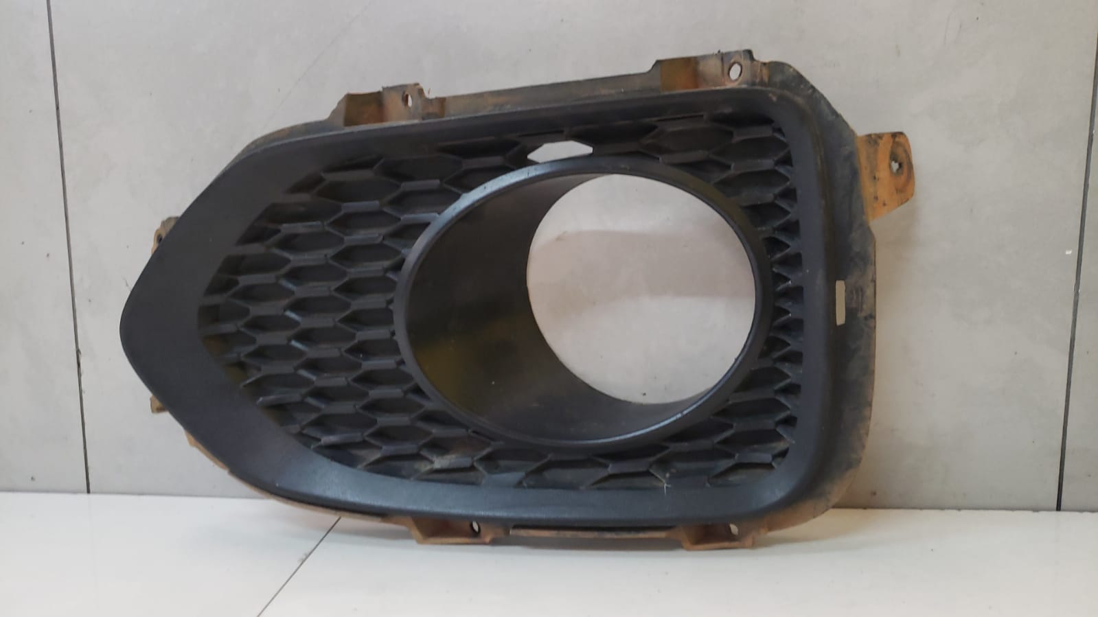 Moldura Farol De Milha D. Kia Sorento 2010 a 2015 865242p010