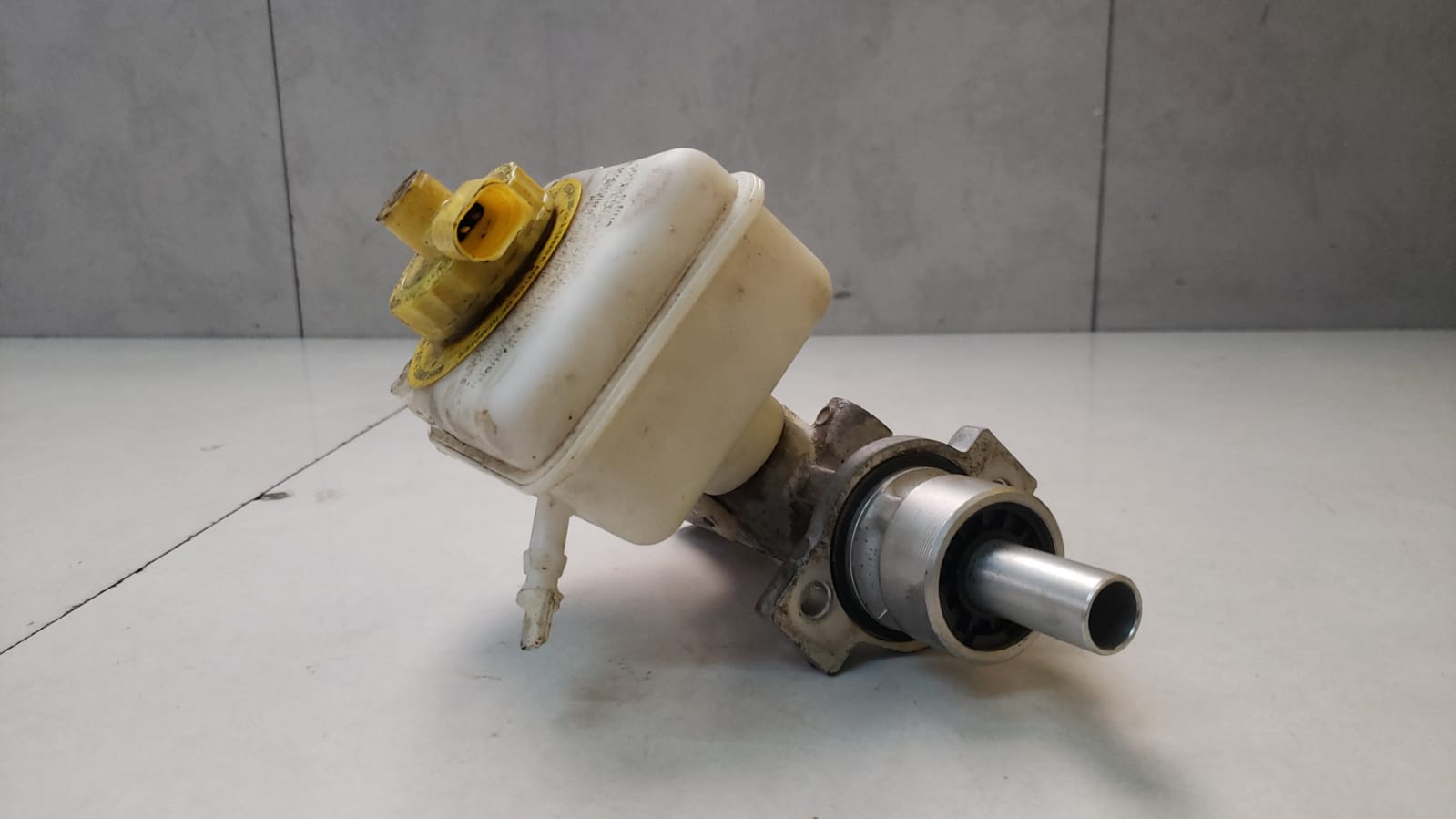 Cilindro Mestre C/reservatório Vw Golf 2.0 2008 a 2013 (2)