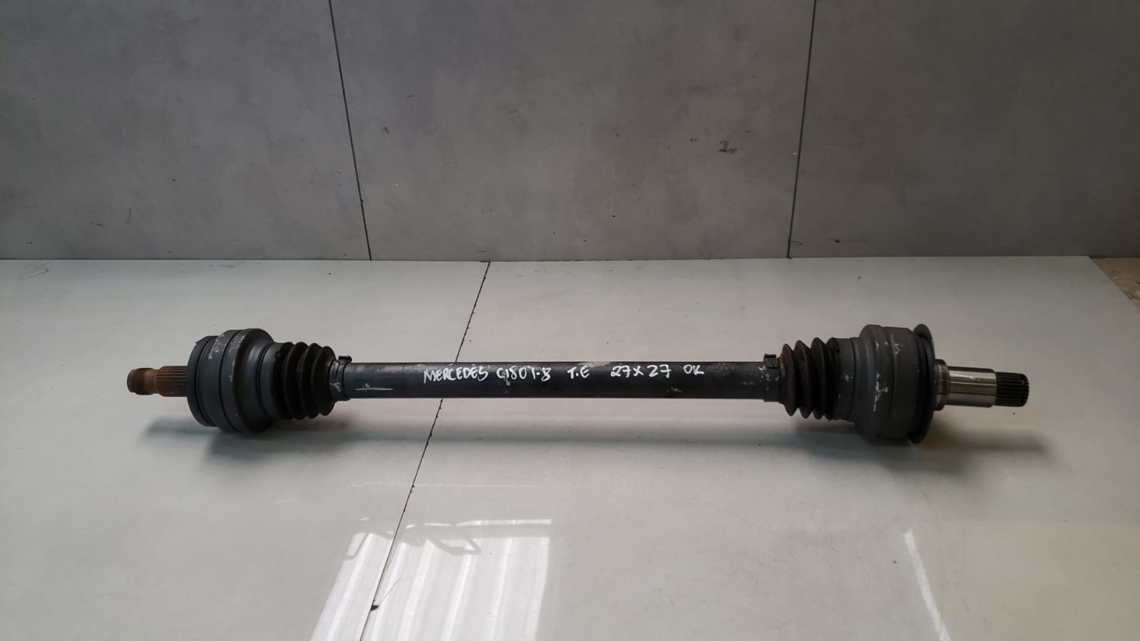 Semi Eixo Traseiro Esquerdo Mercedes C180 Cgi 1.8 2011 27x27