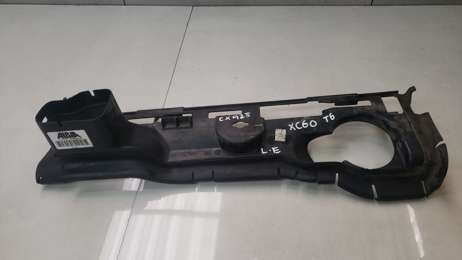 Defletor Radiador Esquerdo Volvo Xc60 T6 2008-2013 30764565