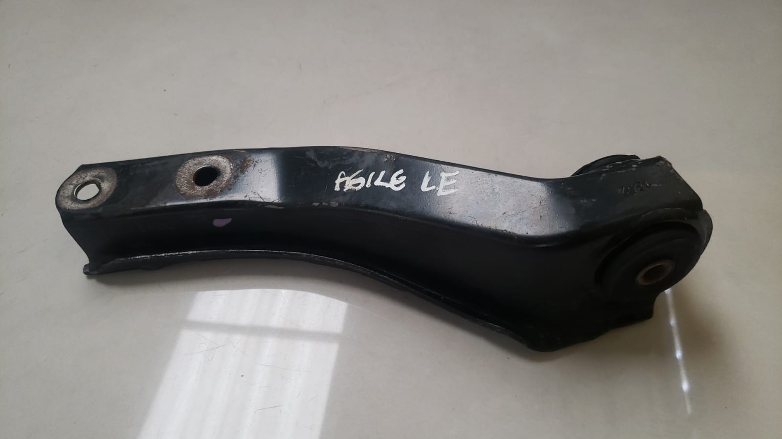 Braço Suspensão Esquerdo Gm Agile 2012 2013 2014 2015