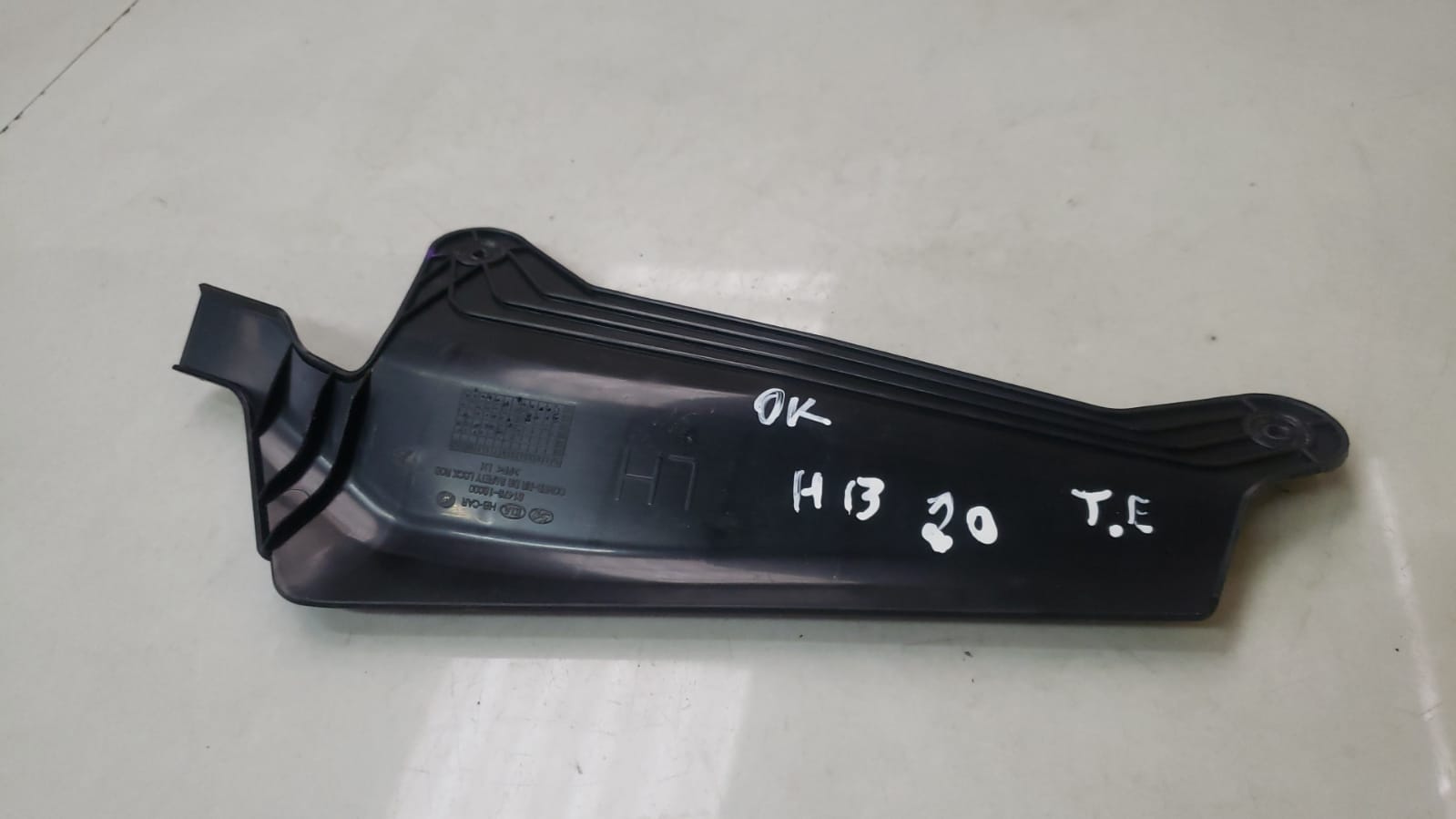 Acabamento Fechadura Porta Traseira Esquerda Hb20 2012-2018