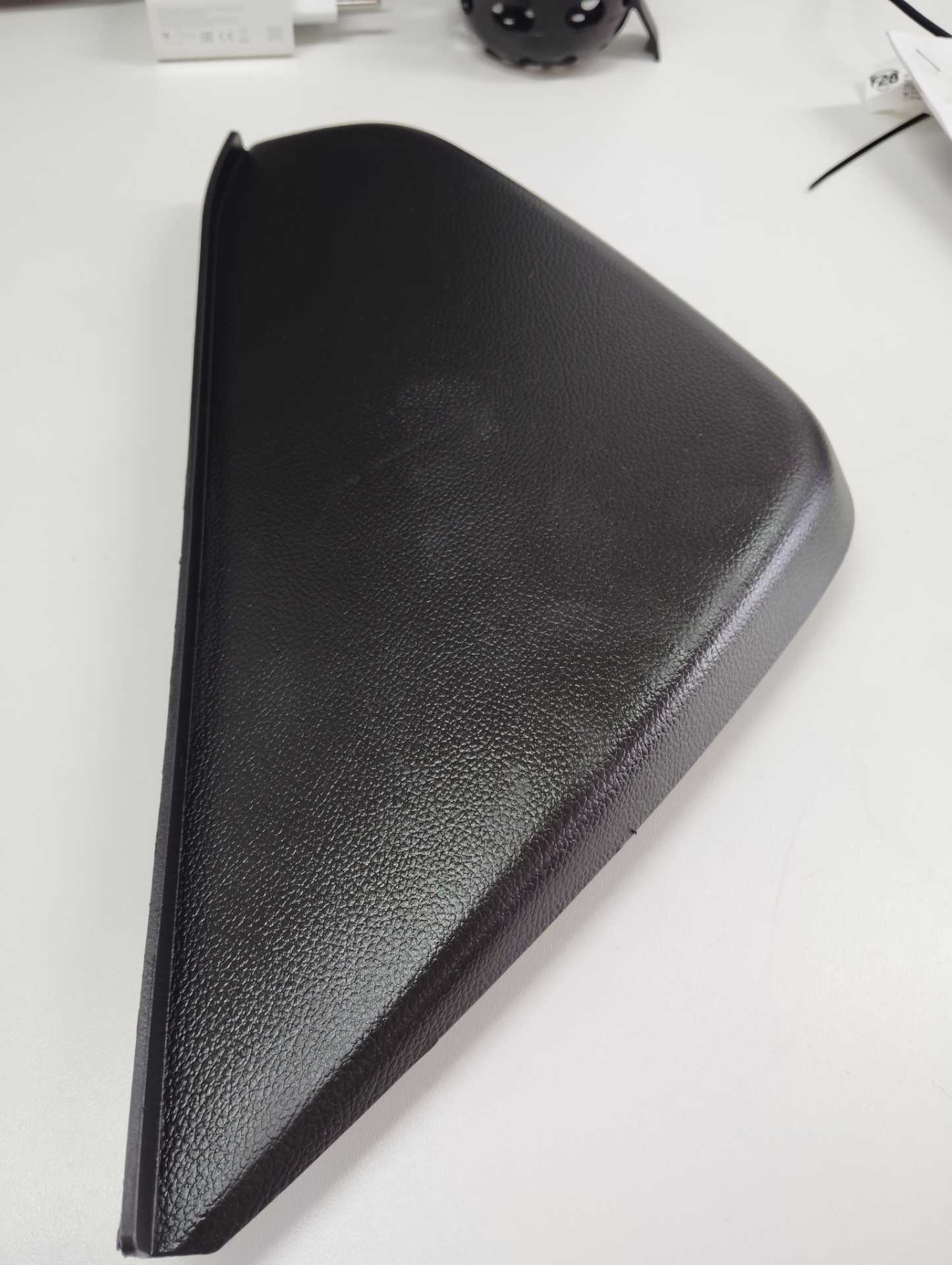 Acabamento Moldura Esquerdo Chevrolet Cruze Lt 1.8 At 2012