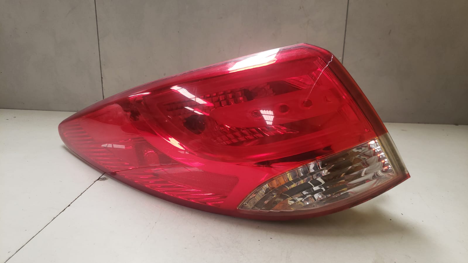 Lanterna Esquerda Hyundai Ix35 2010 a 2015