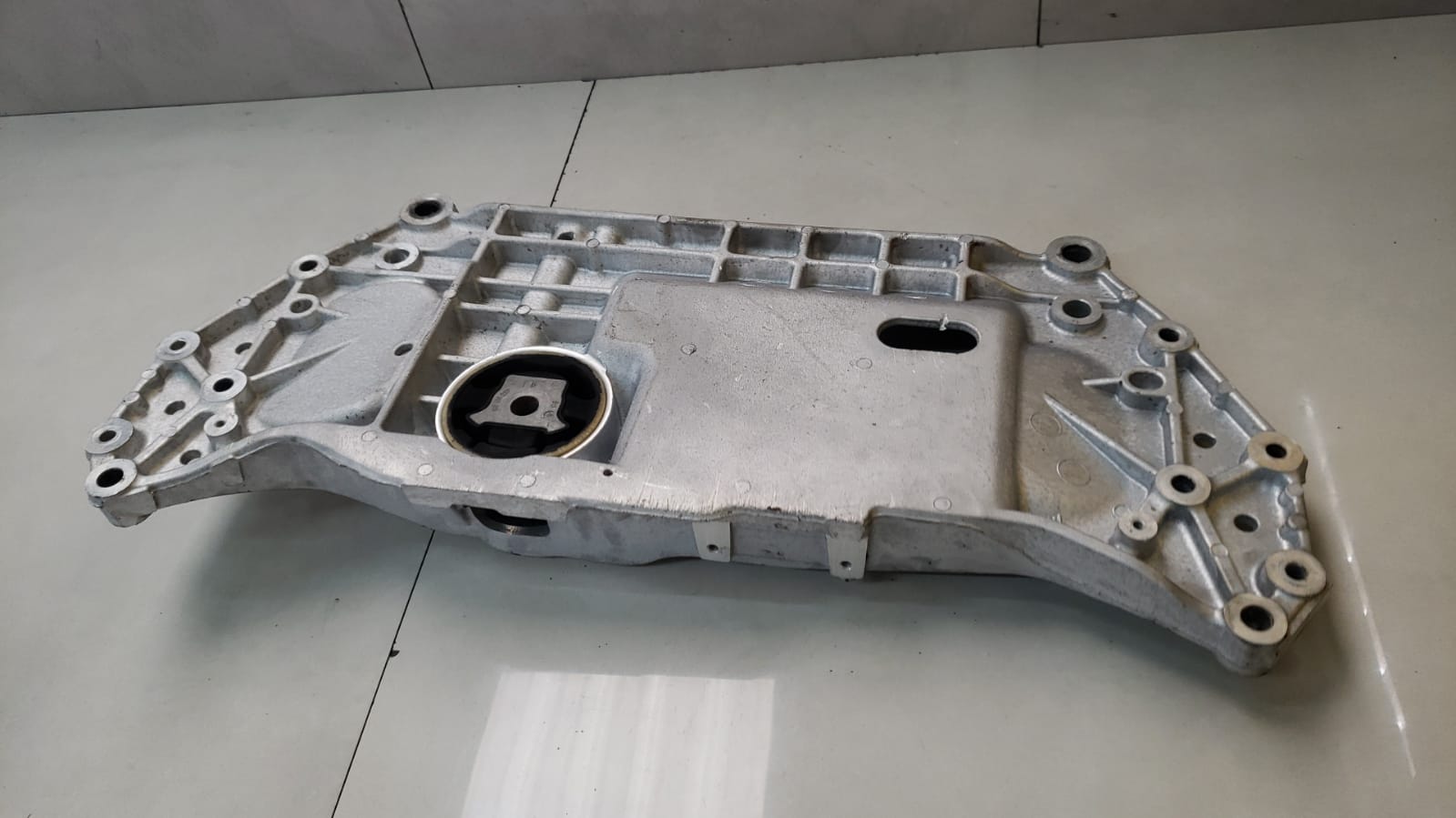 Quadro Suspensão Dianteiro Vw Jetta 2.5 2008 A 2010 (2)