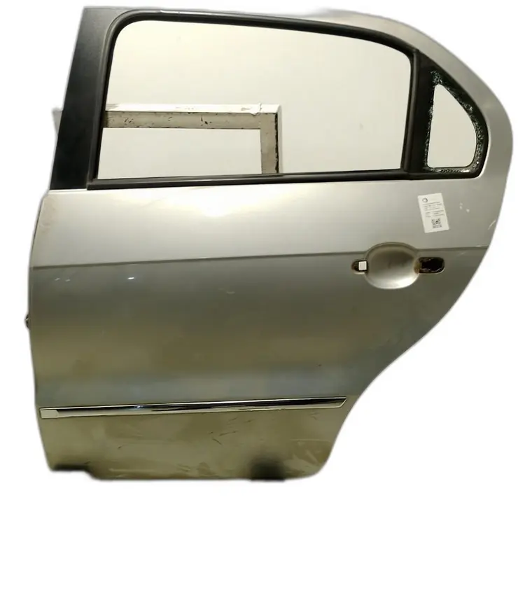 PORTA TRASEIRA DIREITA PRATA VOLKSWAGEN VOYAGE COMFOR 1.6 11