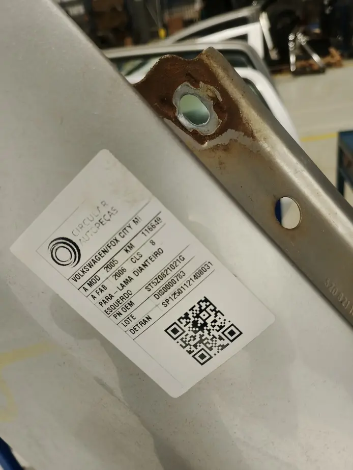 PARALAMA DIANT ESQUERDO PRATA VOLKSWAGEN FOX CITY 2005/2006