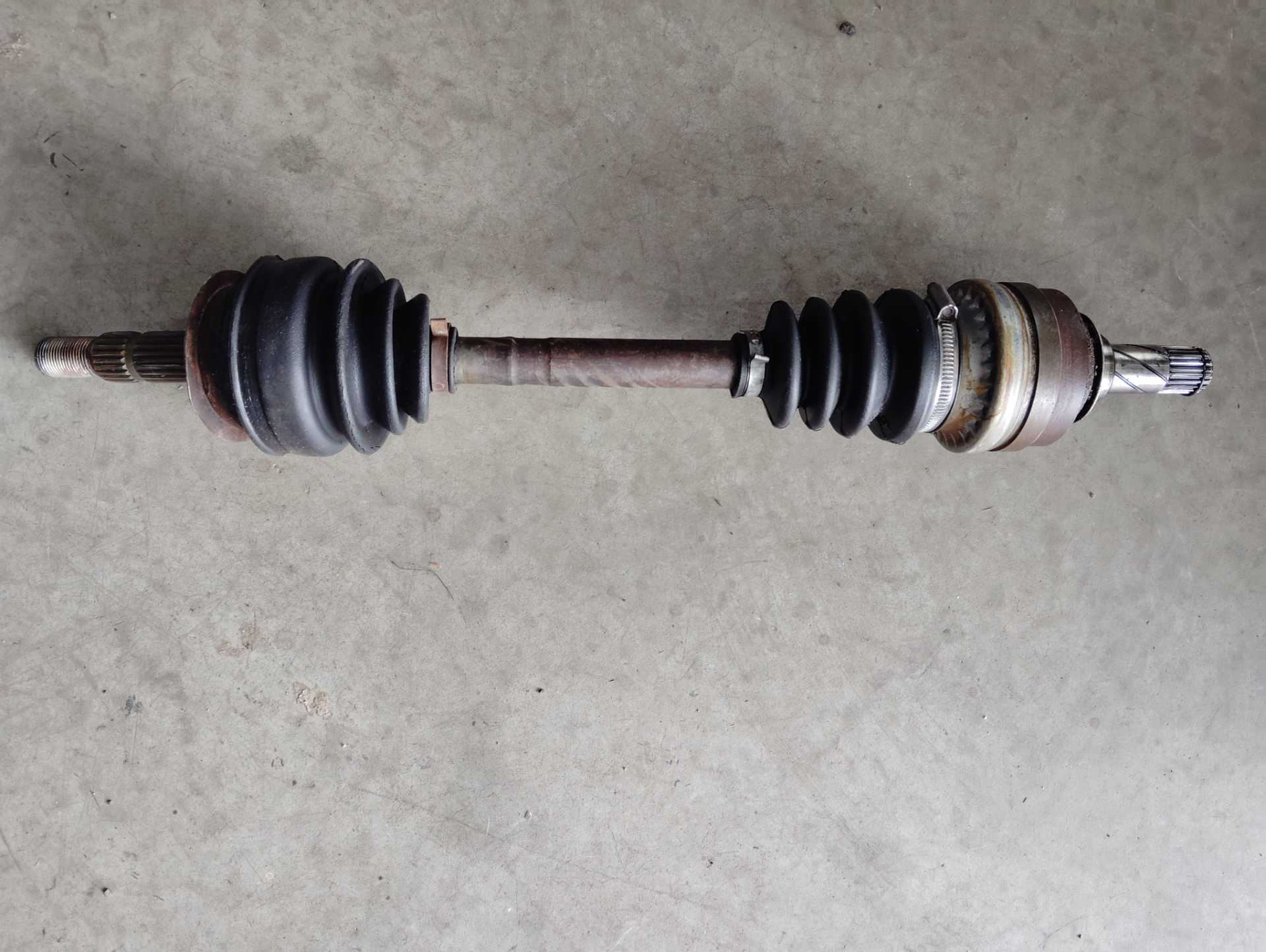 Semi Eixo Esquerdo Chevrolet Cruze Lt 1.8 At 2012