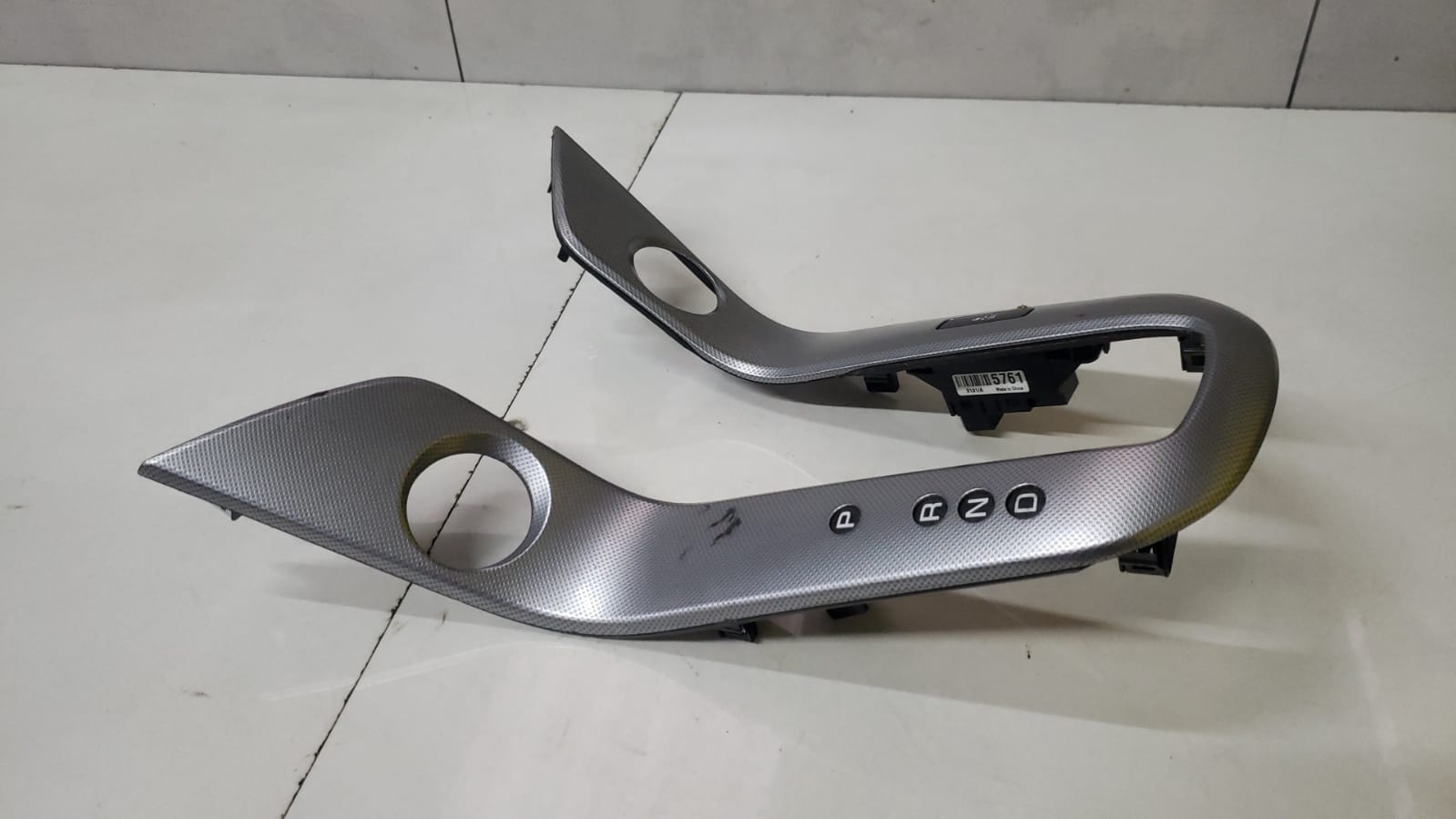 Moldura Alavanca Marcha Gm Cruze 2011 a 2016 94565218