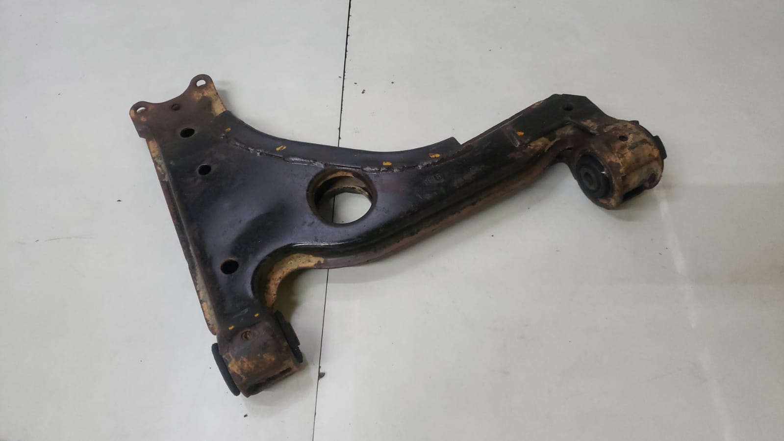 Bandeja Dianteira Esquerda Gm Zafira 2007 A 2012