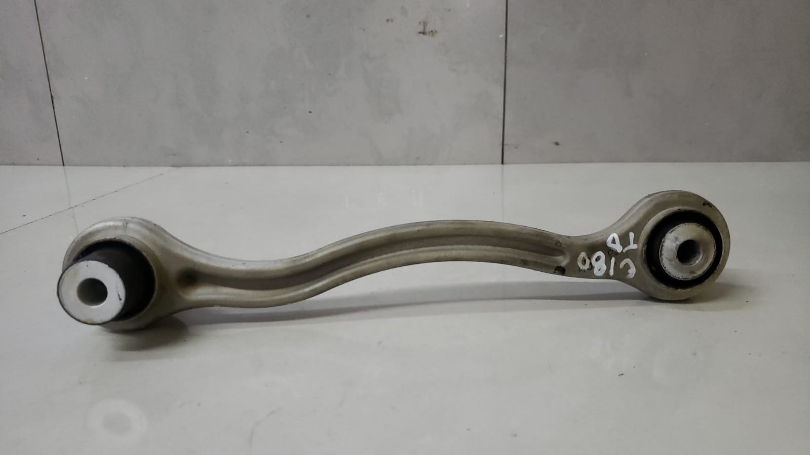 Braço Inferior Traseiro Direito Mercedes C180 1.8 2011