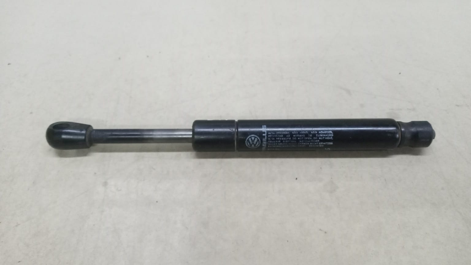 Amortecedor Tampa Traseira Vw Saveiro Cross 2013