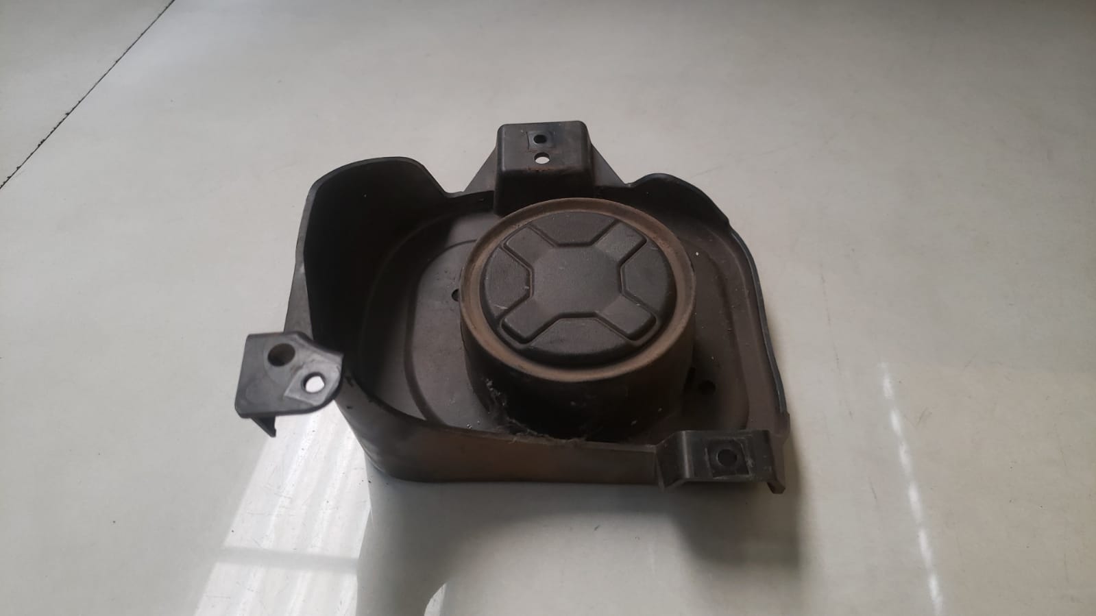 Moldura Farol Milha Direito Jeep renegade 2015,2021 52109735