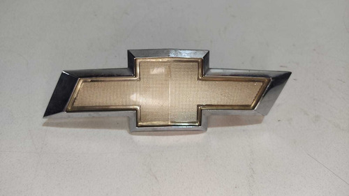 EMBLEMA GRADE CHEVROLET CELTA 2011/13 94768282