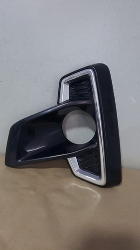 Grade Moldura Farol Milha Hilux 18/19 Lado Esquerdo