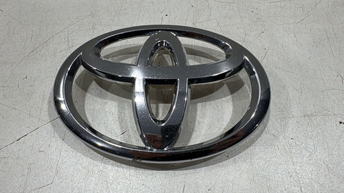 Emblema Grade Dianteira Toyota Corolla 2015 2017 7531102220
