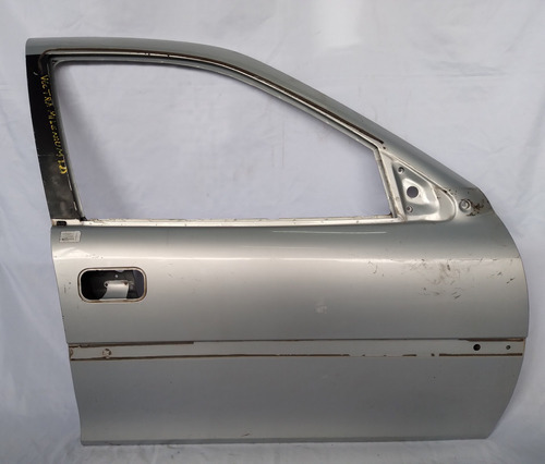 Porta Dianteira Direita Chevrolet Vectra Millenium 97 A 2003