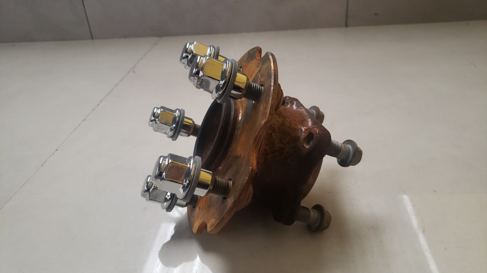 Cubo De Roda Traseiro Direito Toyota Rav4 2006 A 2011