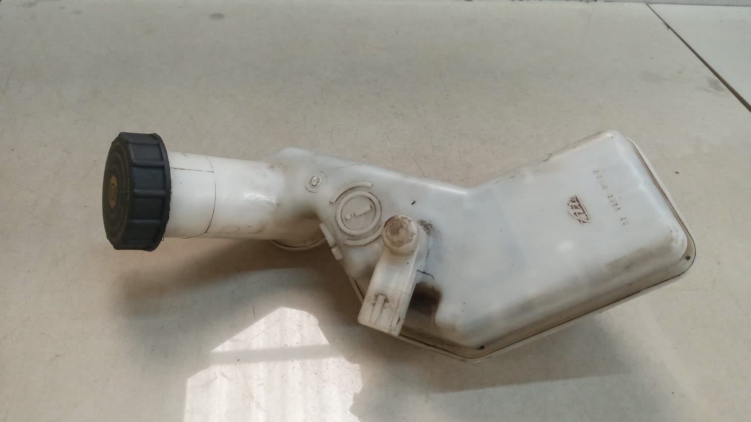 Reservatório Cilindro Mestre Citroen C3 1.5 2013 a 2015 (2)