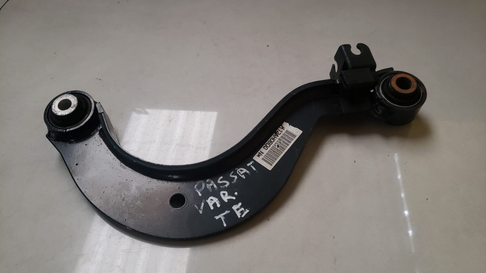 Braço Curvo Traseiro Esquerdo Vw Passat Variant 2008 A 2010