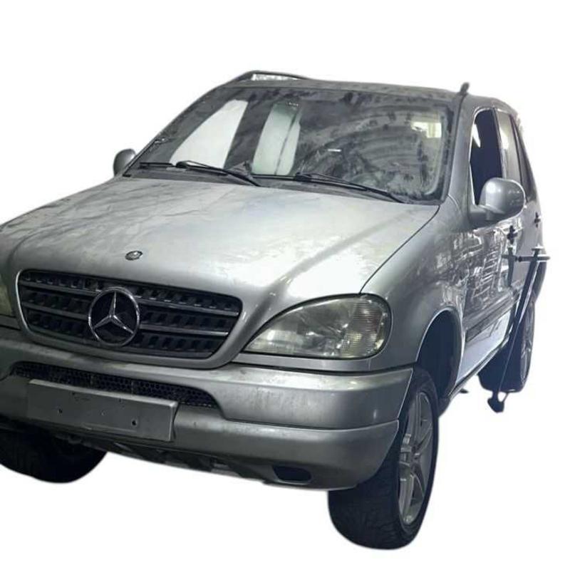 BANDEJA INFERIOR TRASEIRO DIREITO MERCEDES ML320 AB54 1999