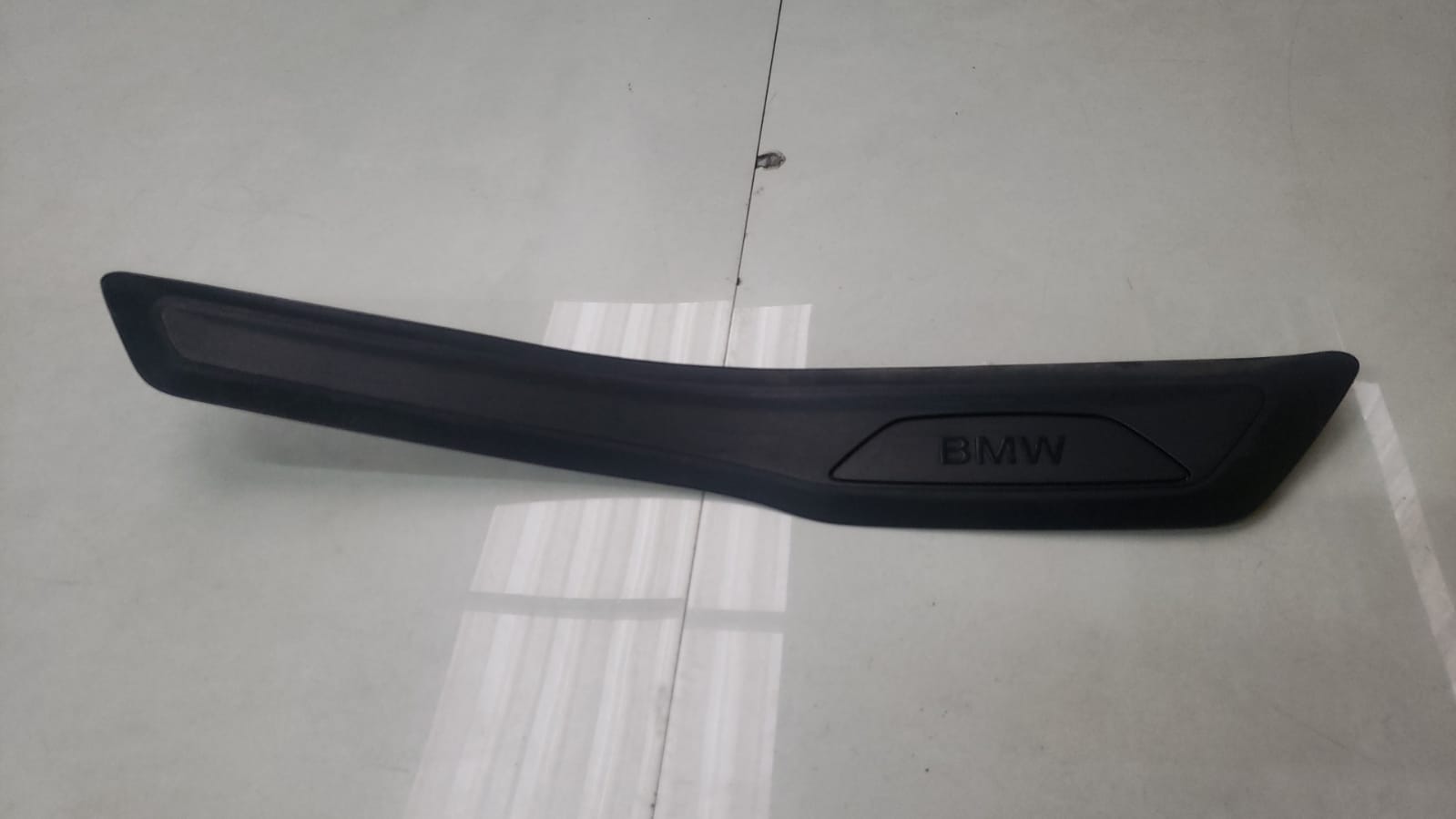Soleira Porta Tras. Direita Bmw 328i 2013 A 2016 51477263314