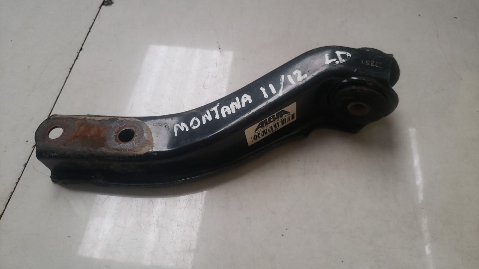 Braço Suspensão Direito Gm Montana 2011 a 2015