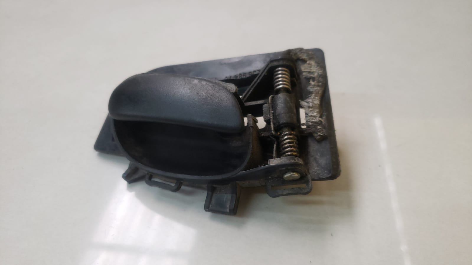 Maçaneta Interna Esquerda Peugeot 206 2007 a 2015 (3)