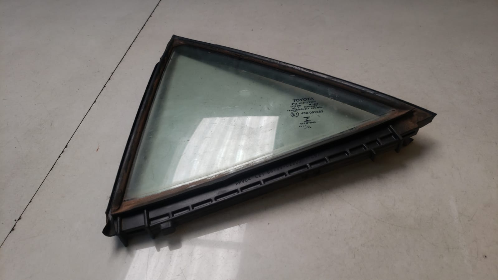 Vidro Fixo Traseiro Esquerdo Toyota Corolla 2014 a 2018