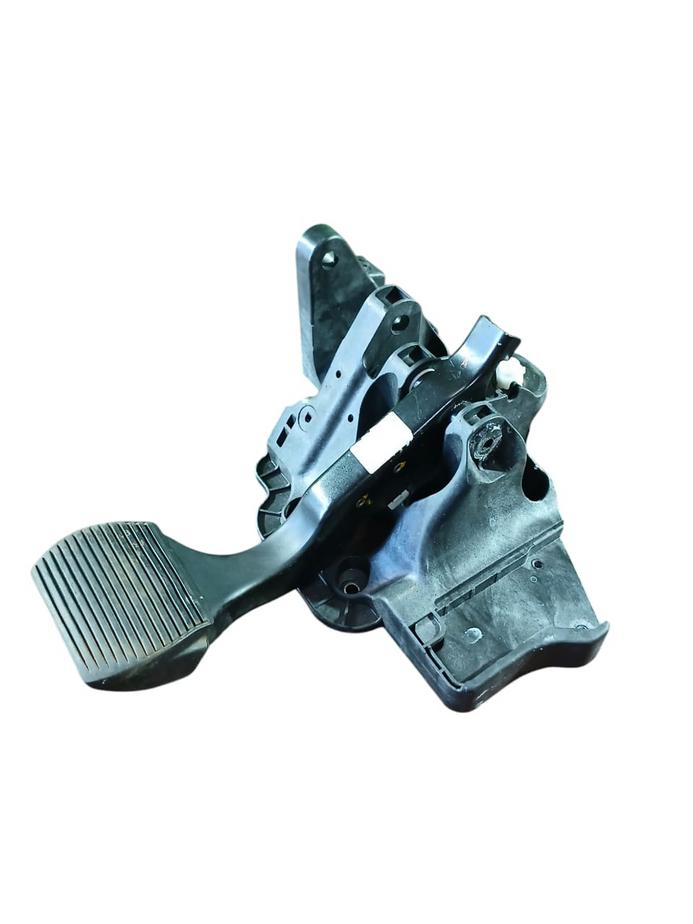 PEDAL DE FREIO LINEA 1.9 AUT 09/14