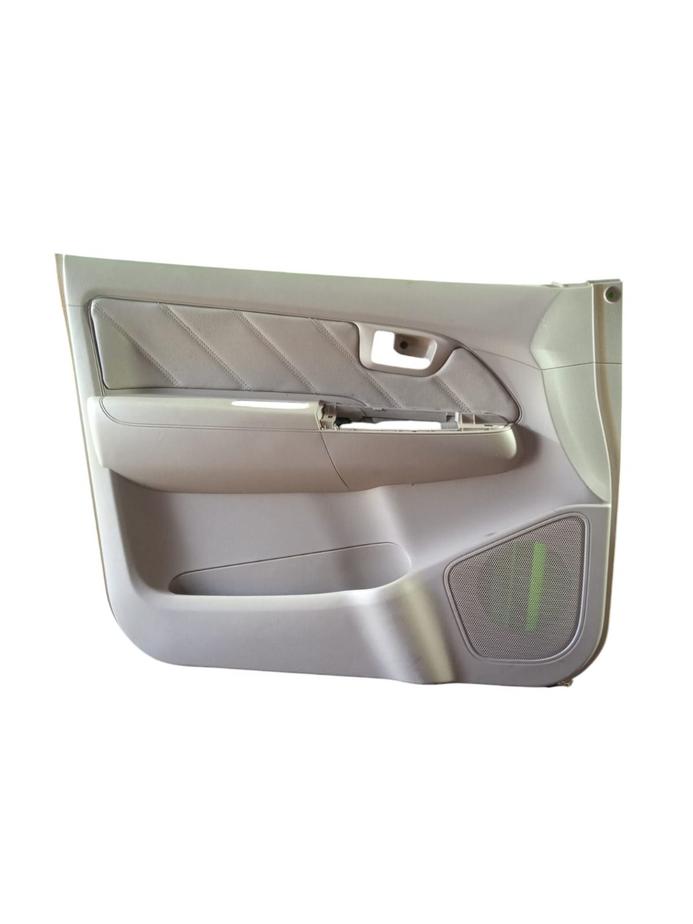 FORRO DE PORTA DIANTEIRO ESQUERDO HILUX SW4 06/15