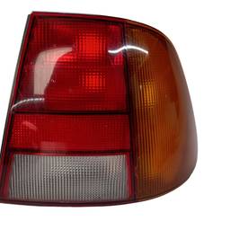 Lanterna Traseira Direita Polo Classic 1995 a 2000 Trincada