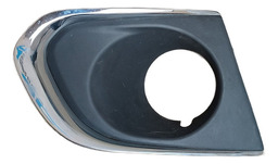 Moldura Grade Farol Milha Direito Gm Tracker 2014 2015 2016