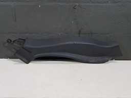 Acabamento Inferior Coluna Traseira Direita Renault Megane