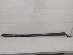 Acabamento Direito Para Brisa Dianteiro C4 Hatch 2010