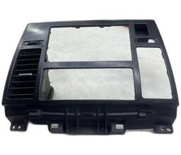 Moldura Central Nissan Tiida 2008 A 2012 